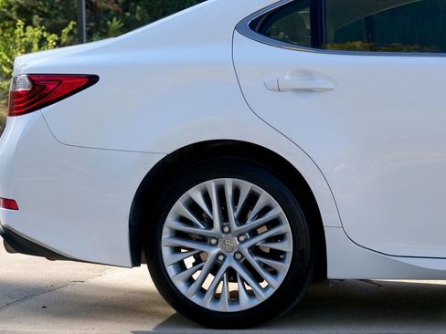 Used 2014 Lexus ES 350 image 27