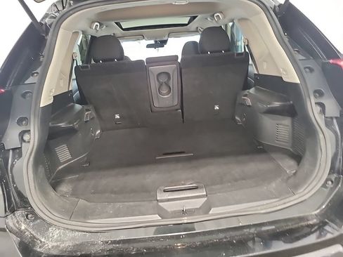 Used 2020 Nissan Rogue SV AWD/4WD image 9