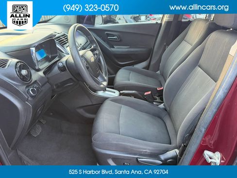 Used 2016 Chevrolet Trax LT FWD image 7