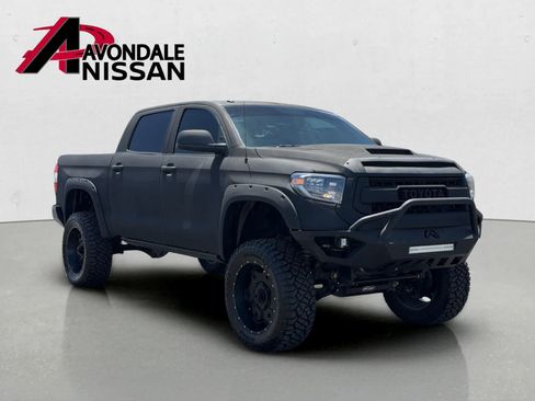 Used 2017 Toyota Tundra Limited w/ Limited Premium Package AWD/4WD image 8