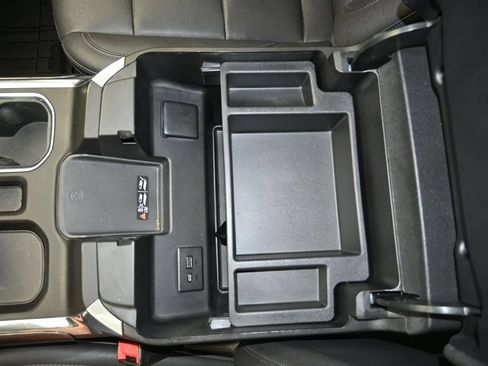 Used 2022 Chevrolet Silverado 1500 LTZ AWD/4WD image 21