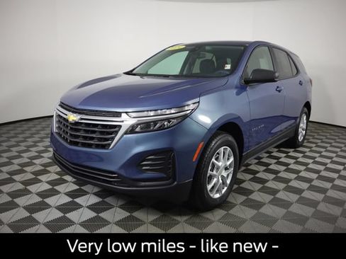 Used 2024 Chevrolet Equinox LS w/ LS Convenience Package AWD/4WD image 9