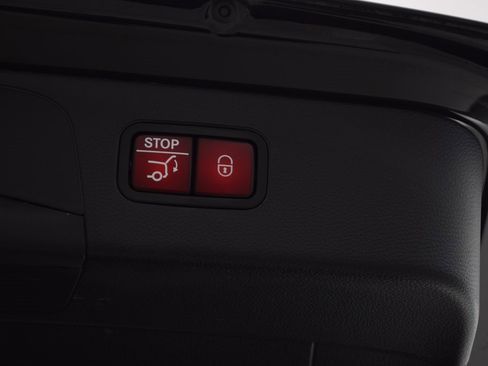 Certified 2022 Mercedes-Benz GLC 300 image 32