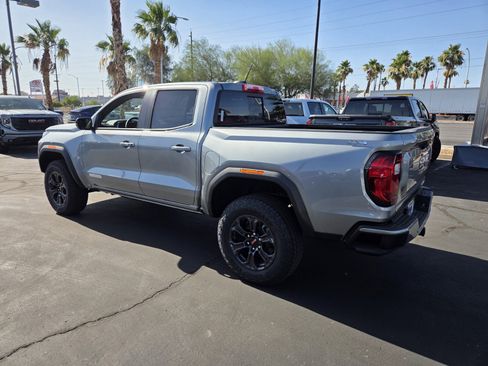New 2025 GMC Canyon Elevation w/ Convenience Package image 3