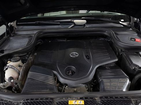 Used 2023 Mercedes-Benz GLS 450 4MATIC w/ AMG Line Exterior image 92
