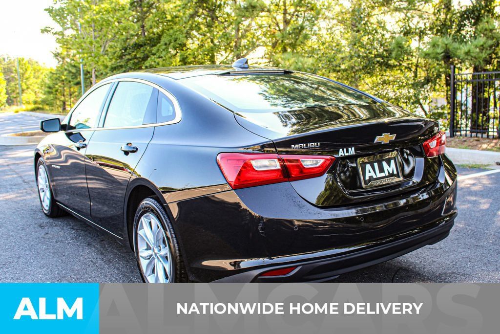 Used 2025 Chevrolet Malibu LT FWD image 4