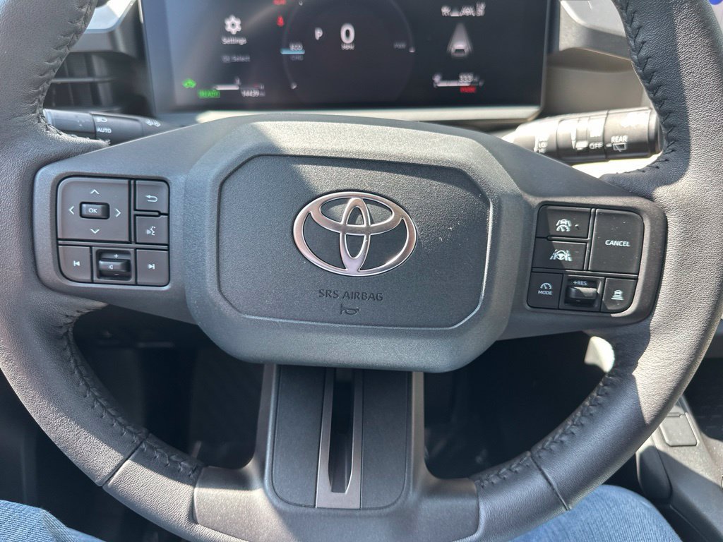 Used 2026 Toyota RAV4 XLE Premium AWD/4WD image 39