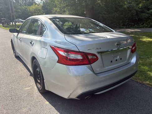 Used 2017 Nissan Altima 2.5 S w/ Power Driver Seat Package FWD image 13