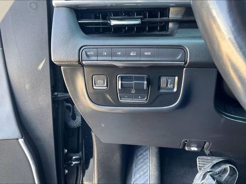 Used 2023 Cadillac Escalade Sport AWD/4WD image 15