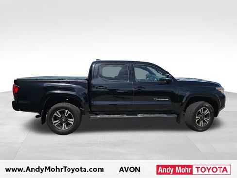 Used 2019 Toyota Tacoma TRD Sport AWD/4WD image 8