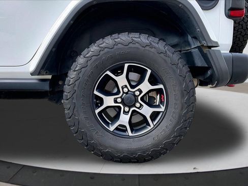 Certified 2018 Jeep Wrangler Unlimited Rubicon AWD/4WD image 35