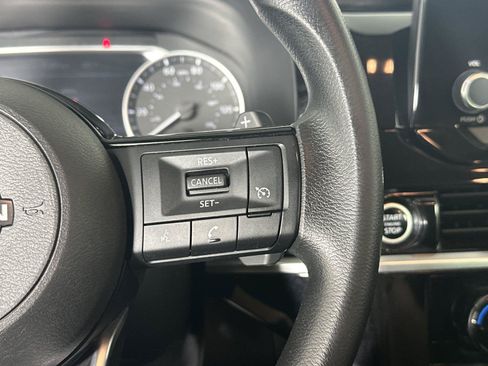 Used 2022 Nissan Pathfinder S AWD/4WD image 27