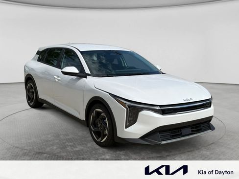 New 2026 Kia K4 GT-Line Turbo FWD image 3