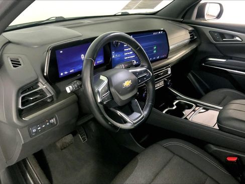 Used 2024 Chevrolet Traverse LT AWD/4WD image 14