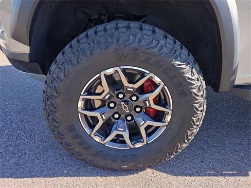 Used 2023 Chevrolet Colorado ZR2 w/ ZR2 Convenience Package III image 9