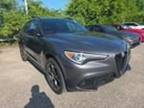 Used 2023 Alfa Romeo Stelvio Veloce AWD/4WD image 2