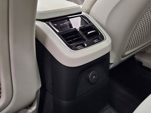 Used 2023 Volvo XC90 T8 Plus w/ Protection Package Premier image 15