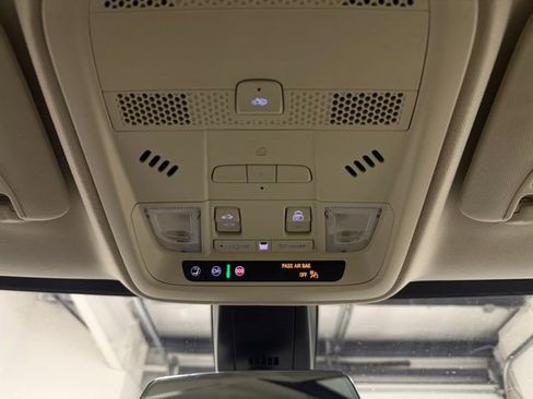 Used 2022 Cadillac XT5 Premium Luxury w/ LPO, Floor Liner Package image 23