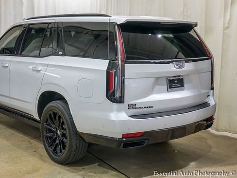 Certified 2023 Cadillac Escalade Sport w/ LPO, ONYX Package image 4