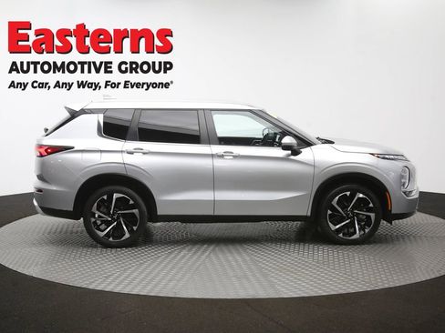 Used 2023 Mitsubishi Outlander SE AWD/4WD image 43
