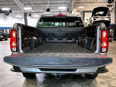 Used 2023 Chevrolet Colorado LT w/ LT Convenience Package II AWD/4WD image 31