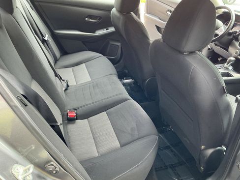 Used 2022 Nissan Sentra SV FWD image 19