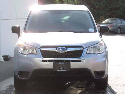 Used 2015 Subaru Forester 2.5i AWD/4WD image 3