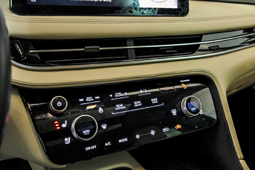 Used 2023 INFINITI QX60 Luxe w/ Cargo Package AWD/4WD image 23