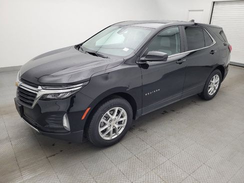 Used 2024 Chevrolet Equinox LT image 2