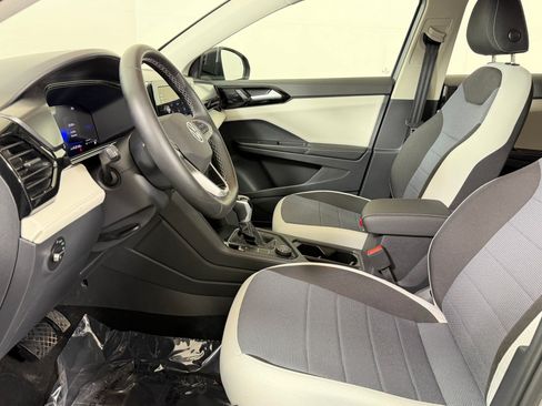 Used 2025 Volkswagen Taos S AWD/4WD image 5