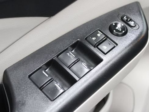 Used 2014 Honda CR-V LX image 10