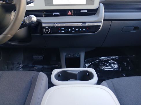 Certified 2024 Hyundai Ioniq 5 SEL image 11