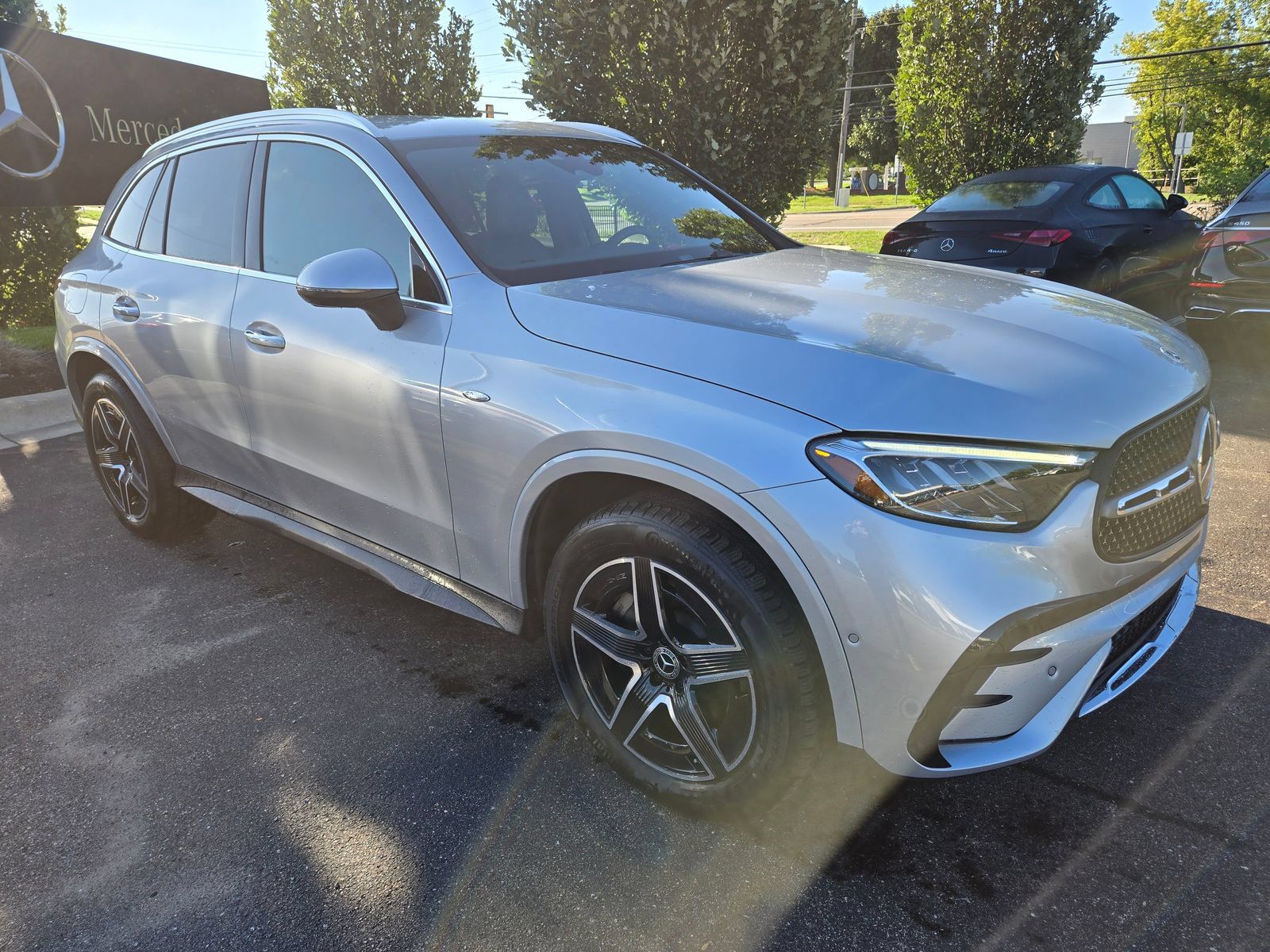 Used 2025 Mercedes-Benz GLC 350e 4MATIC image 7