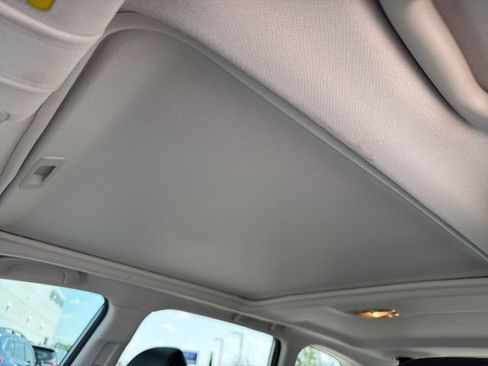 Used 2016 Subaru Forester 2.5i Touring w/ Eyesight & Navigation System AWD/4WD image 17