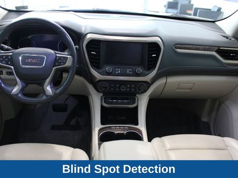 Used 2021 GMC Acadia Denali w/ Denali Ultimate Package AWD/4WD image 8