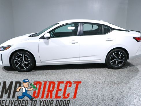 Used 2024 Nissan Sentra SV FWD image 10