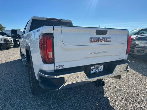 Used 2022 GMC Sierra 3500 SLT w/ SLT Premium Package AWD/4WD image 8