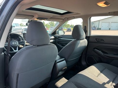 Used 2023 Nissan Altima 2.5 SV w/ SV Premium Package AWD/4WD image 22