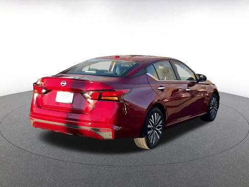 Used 2025 Nissan Altima 2.5 SV image 12