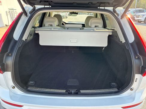 Used 2021 Volvo XC60 T5 Momentum AWD/4WD image 26