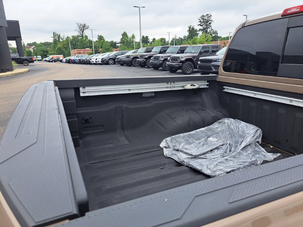 Used 2023 Nissan Frontier PRO-4X w/ Pro Convenience Package AWD/4WD image 21