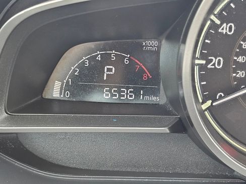 Used 2018 MAZDA MAZDA3 Touring FWD image 4