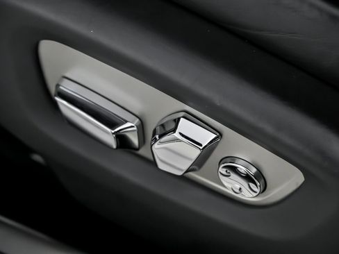 Used 2014 Rolls-Royce Wraith image 26