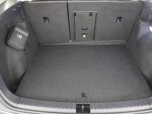 Used 2024 Volkswagen Taos SE w/ Panoramic Sunroof Package AWD/4WD image 22