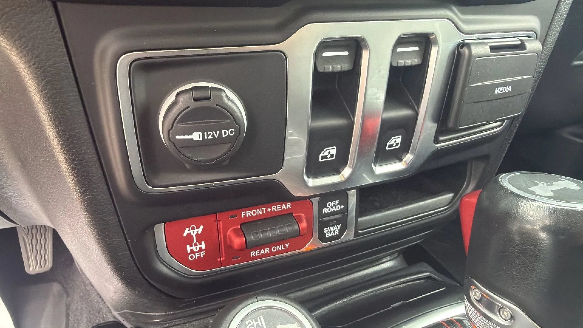 Used 2021 Jeep Wrangler Rubicon AWD/4WD image 17