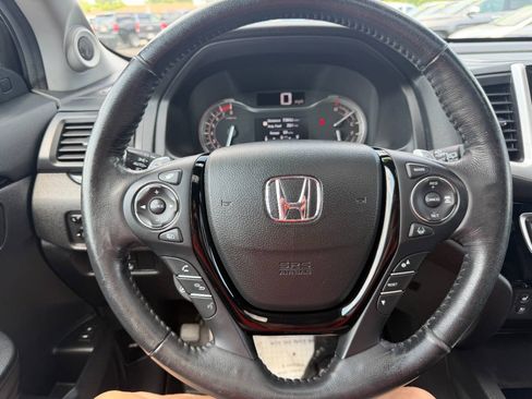 Used 2018 Honda Pilot Elite image 22