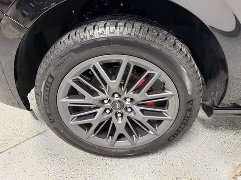 New 2025 Ford Expedition Platinum w/ Stealth Performance Package image 37