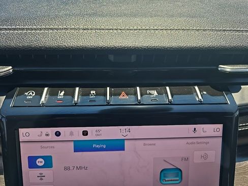 New 2025 Jeep Grand Cherokee Limited w/ Black Appearance Package image 39