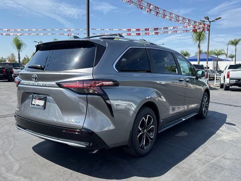 New 2026 Toyota Sienna Platinum AWD/4WD image 11