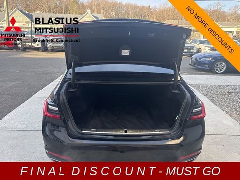 Used 2021 BMW 750i xDrive w/ Executive Package image 57